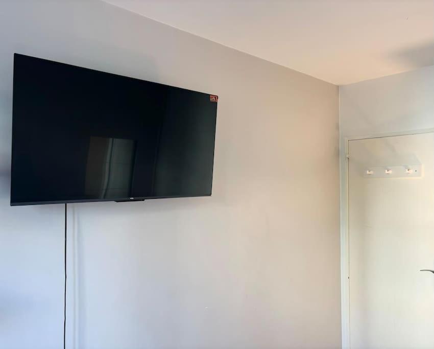 Appartement Confort Avec Balcon - Champigny Kültér fotó