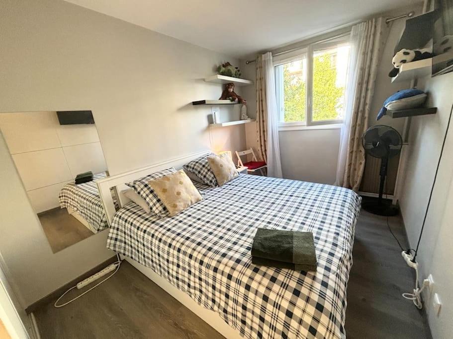 Appartement Confort Avec Balcon - Champigny Kültér fotó