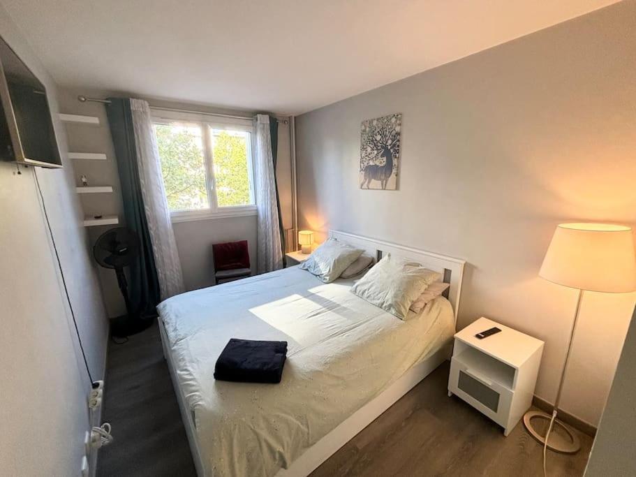 Appartement Confort Avec Balcon - Champigny Kültér fotó